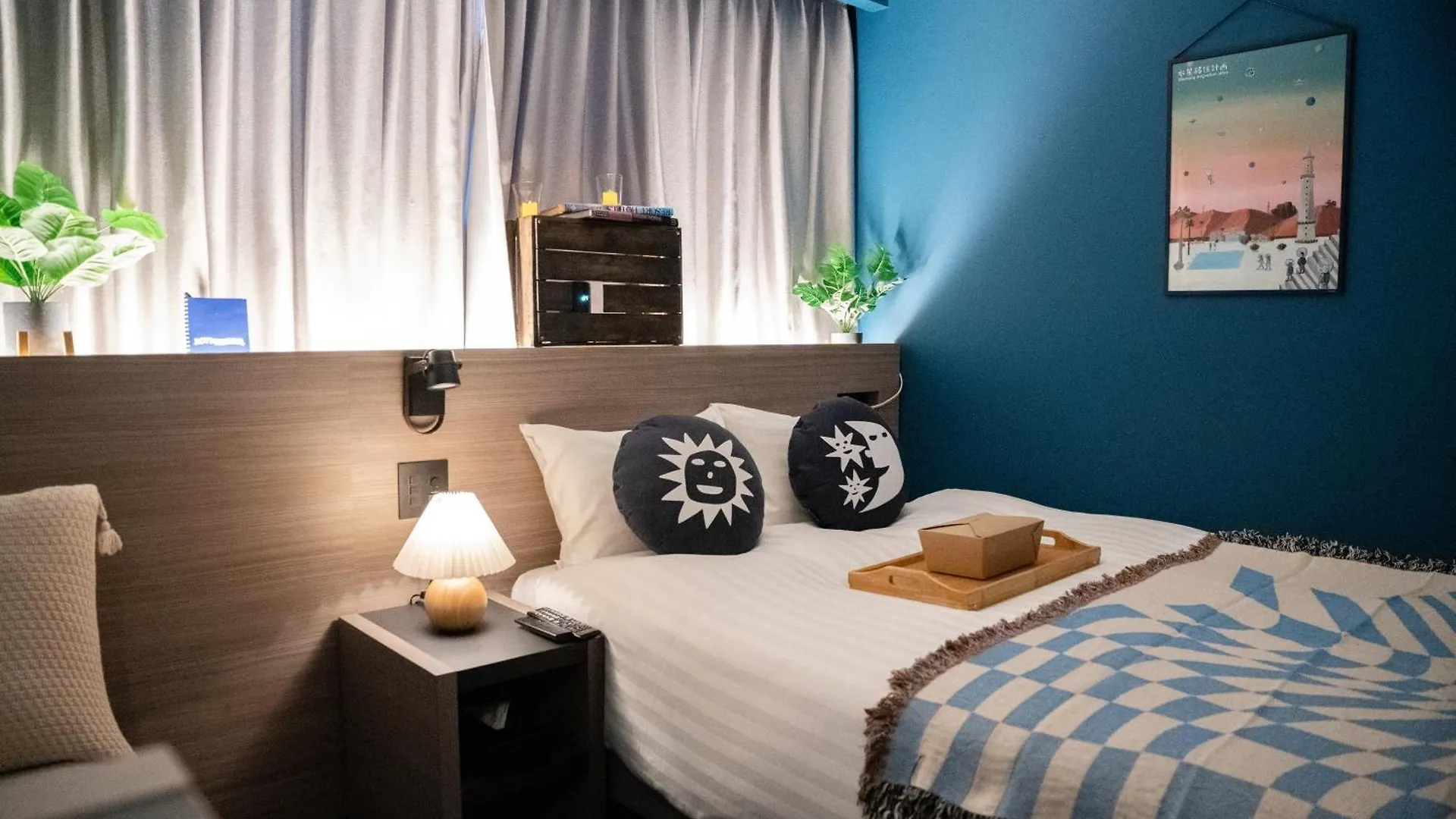 Hotel She, Osaka
